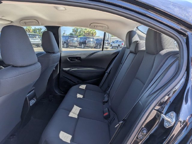 Used 2025 Toyota Corolla LE FWD image 13