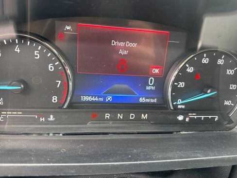 Used 2020 Ford Explorer XLT w/ Equipment Group 202A image 5