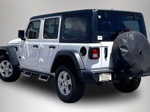 Used 2025 Jeep Wrangler Unlimited Sport AWD/4WD image 4