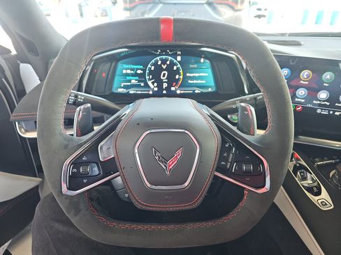 Used 2023 Chevrolet Corvette Stingray Premium Cpe w/ Z51 Performance Package RWD image 17