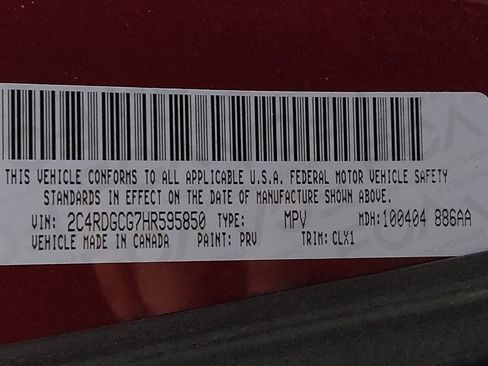 Used 2017 Dodge Grand Caravan SXT FWD image 33
