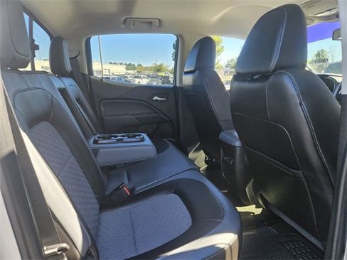 Used 2017 Chevrolet Colorado Z71 image 19