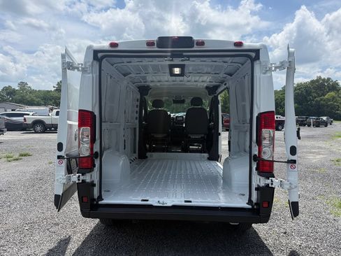 Used 2025 RAM ProMaster 2500 w/ Convenience Group FWD image 31
