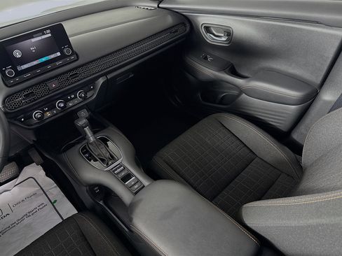 Certified 2024 Honda HR-V Sport image 27