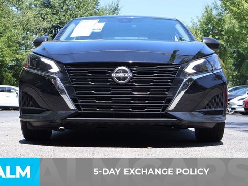 Used 2025 Nissan Altima 2.5 SV FWD image 3