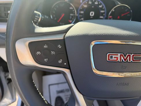 Used 2023 GMC Acadia Denali AWD/4WD image 15
