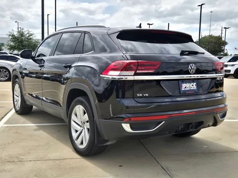 Used 2022 Volkswagen Atlas Cross Sport SE w/ Panoramic Sunroof Package FWD image 8