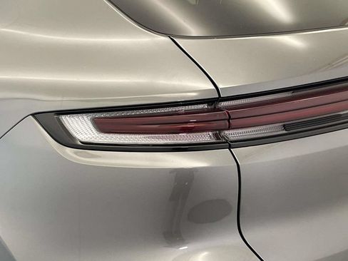 Certified 2025 Porsche Cayenne AWD/4WD image 16