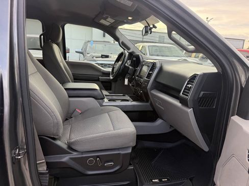 Used 2016 Ford F150 XLT w/ Equipment Group 302A Luxury AWD/4WD image 10