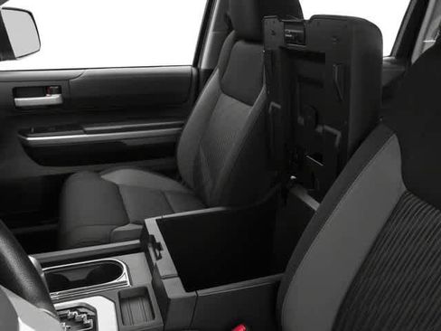 Used 2016 Toyota Tundra SR5 w/ SR5 Upgrade Package RWD image 21