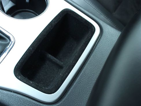 Used 2021 Jeep Grand Cherokee Laredo X AWD/4WD image 43