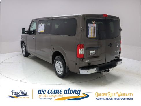 Used 2017 Nissan NV 3500 SL RWD image 6