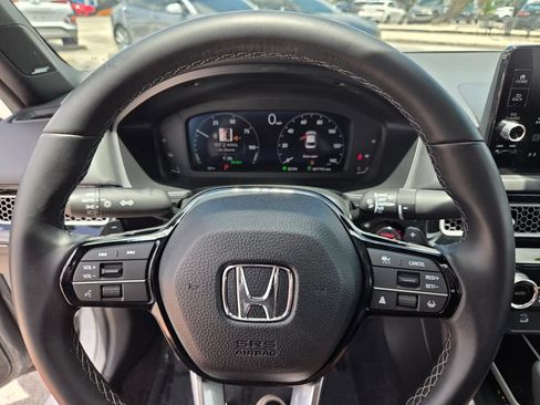 Used 2025 Honda Civic Sport image 31