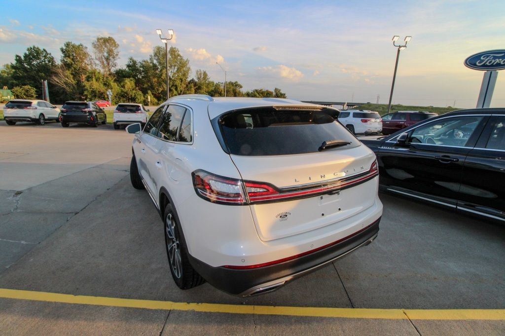 Used 2023 Lincoln Nautilus Reserve w/ Equipment Group 201A AWD/4WD image 4