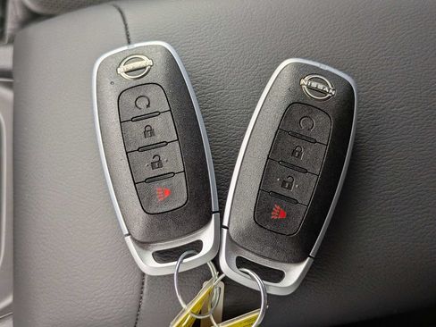 Used 2026 Nissan Kicks SV FWD image 27