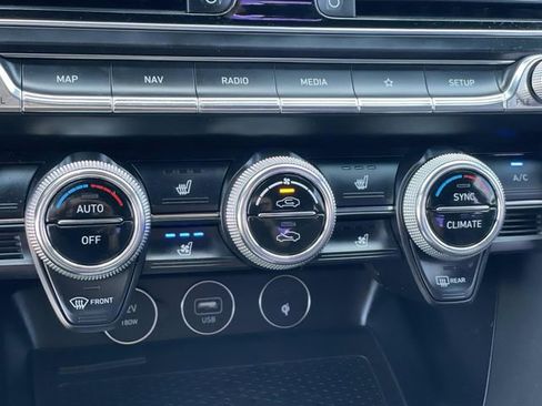 Used 2023 Genesis G70 2.0T w/ Sport Prestige Package image 15