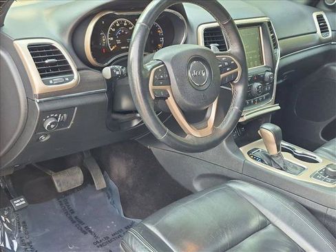 Used 2017 Jeep Grand Cherokee Limited AWD/4WD image 10
