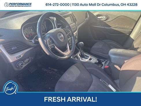 Used 2015 Jeep Cherokee Latitude w/ Comfort/Convenience Group image 12