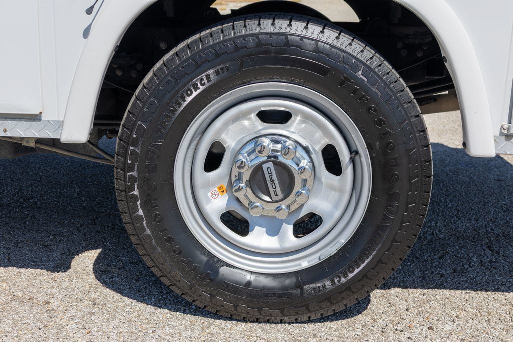 Used 2019 Ford F250 XL w/ STX Appearance Package RWD image 24