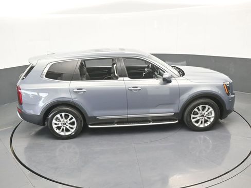 Used 2022 Kia Telluride LX image 45