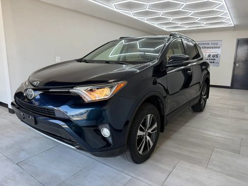 Used 2017 Toyota RAV4 XLE w/ Carpet Mat Package FWD image 2