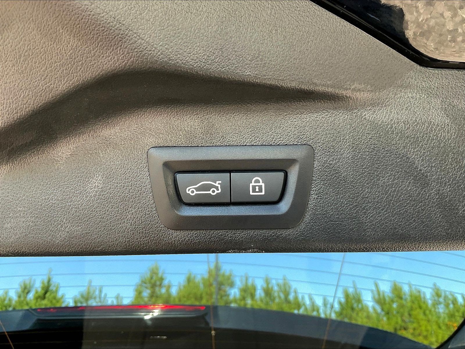 Used 2022 BMW X5 xDrive40i w/ Premium Package AWD/4WD image 39