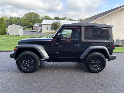 Used 2023 Jeep Wrangler Sport AWD/4WD image 7