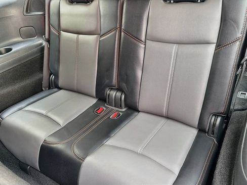 Used 2019 Nissan Pathfinder SL FWD image 42
