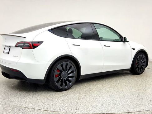 Used 2023 Tesla Model Y Performance image 5