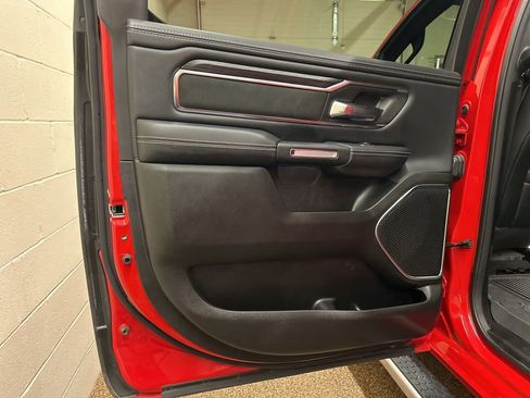 Used 2024 RAM 1500 Laramie image 14