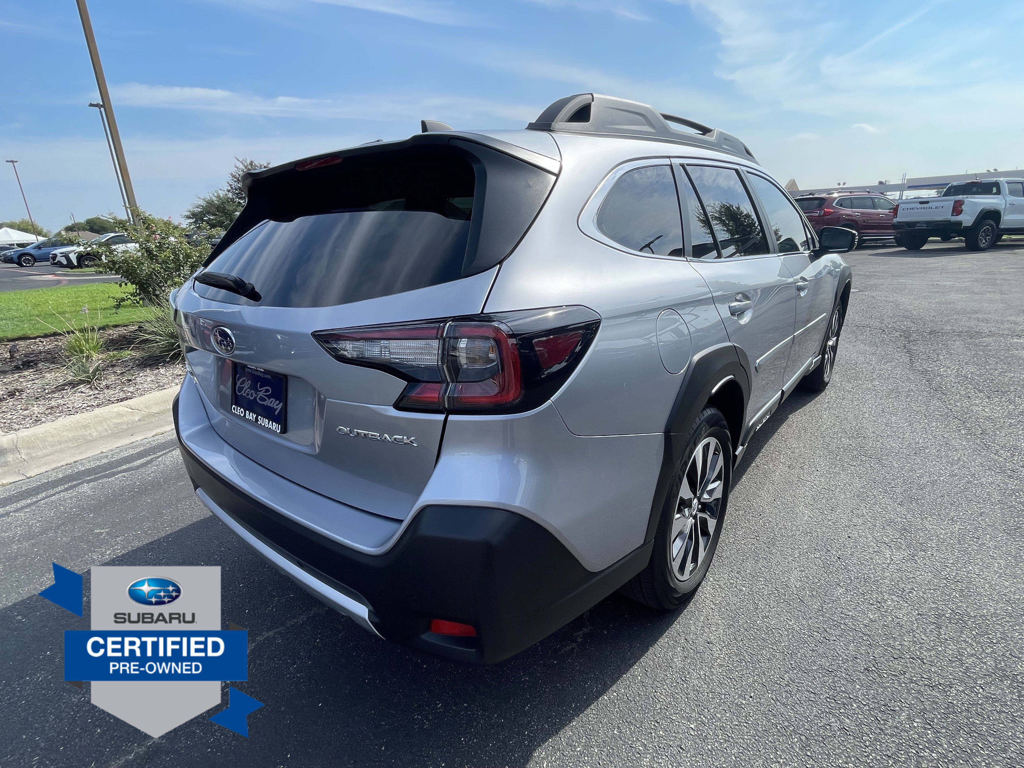 Certified 2025 Subaru Outback Limited AWD/4WD image 7