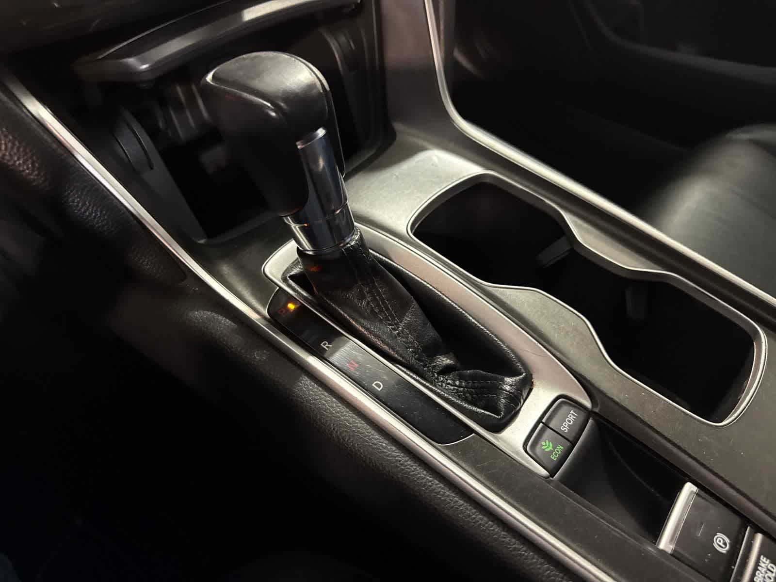 Used 2018 Honda Accord Sport image 29