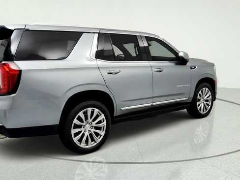 Used 2024 GMC Yukon Denali AWD/4WD image 5