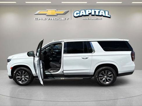 Used 2021 Chevrolet Suburban LT AWD/4WD image 9