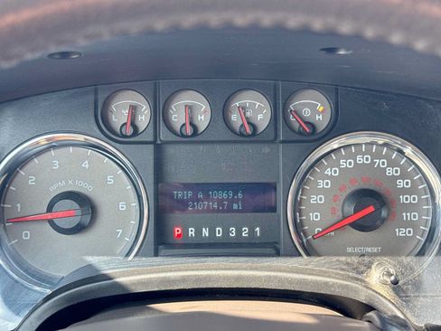 Used 2010 Ford F150 XLT AWD/4WD image 29