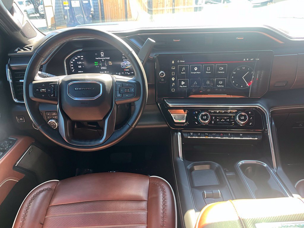 Used 2026 GMC Sierra 3500 Denali Ultimate AWD/4WD image 15