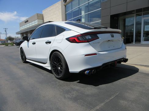 Used 2023 Honda Civic EX-L image 5