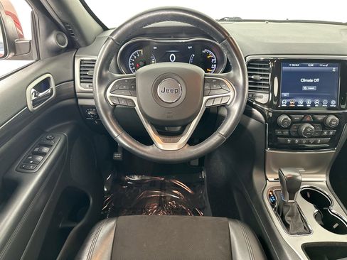 Used 2022 Jeep Grand Cherokee Laredo X RWD image 22