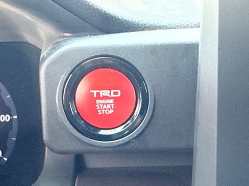Used 2024 Toyota Tacoma TRD Sport AWD/4WD image 30