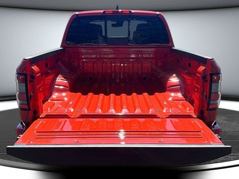 Used 2025 Nissan Frontier PRO-4X AWD/4WD image 8