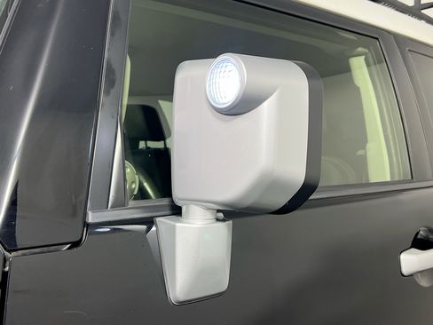 Used 2013 Toyota FJ Cruiser 4WD image 12