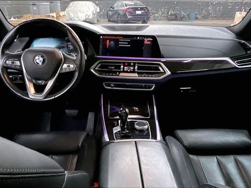 Used 2021 BMW X5 xDrive40i w/ Premium Package image 17