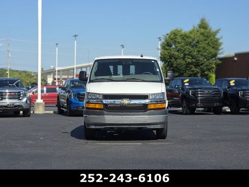 Used 2025 Chevrolet Express 2500 w/ Driver Convenience Package RWD image 2