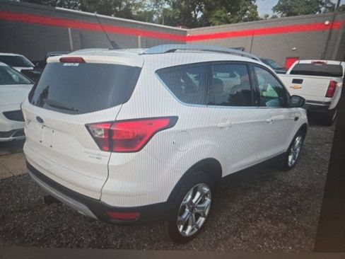 Used 2019 Ford Escape Titanium AWD/4WD image 4