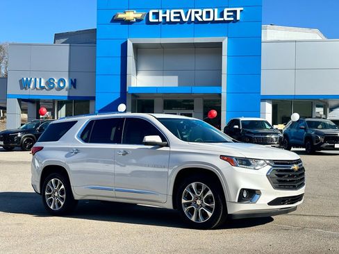 Used 2021 Chevrolet Traverse Premier image 1