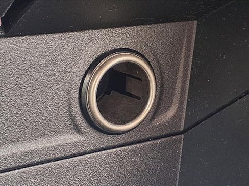 Used 2014 Subaru Forester 2.5i image 23