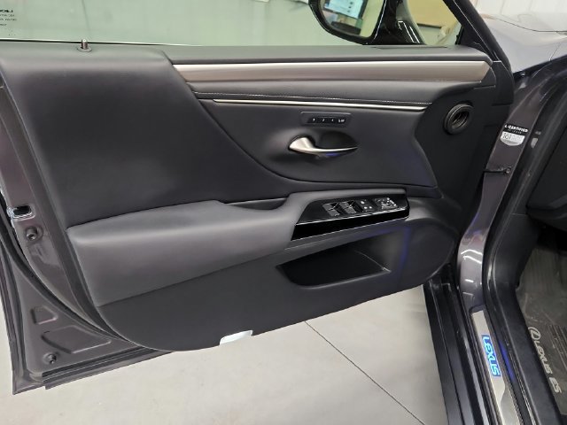 Used 2023 Lexus ES 300h F Sport FWD image 19
