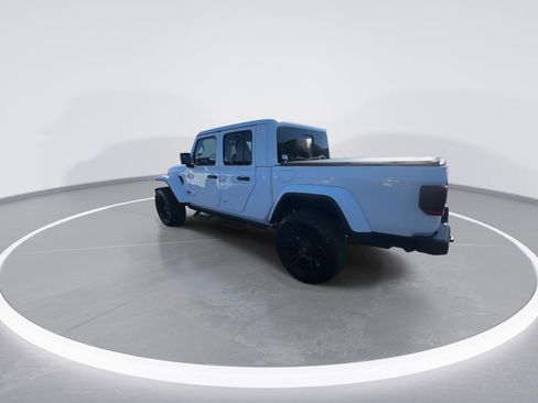 Used 2021 Jeep Gladiator Overland w/ Popular Equipment Package image 6