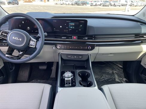 New 2026 Kia Carnival SX Prestige FWD image 12