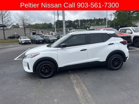 Used 2024 Nissan Kicks S image 5